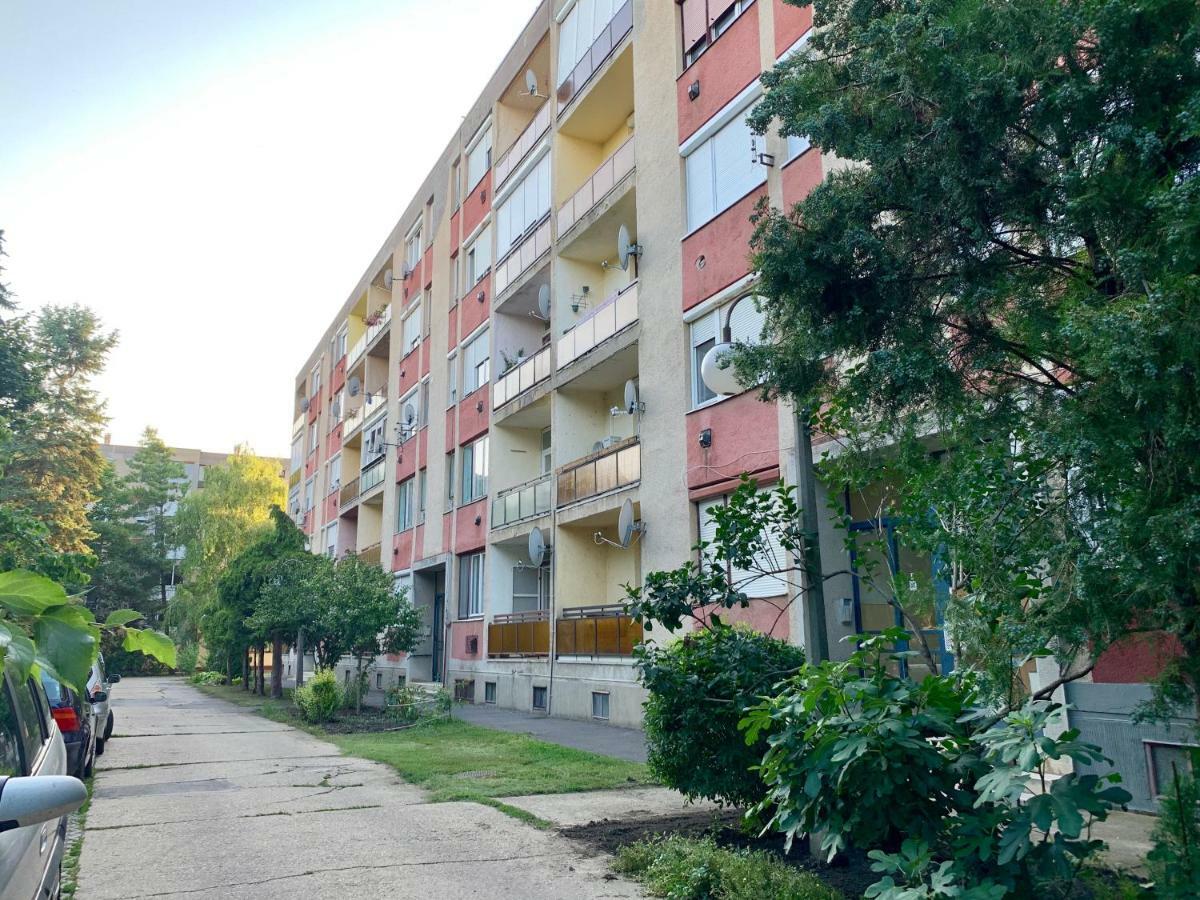 Hajdúszoboszló Anita Apartman מראה חיצוני תמונה